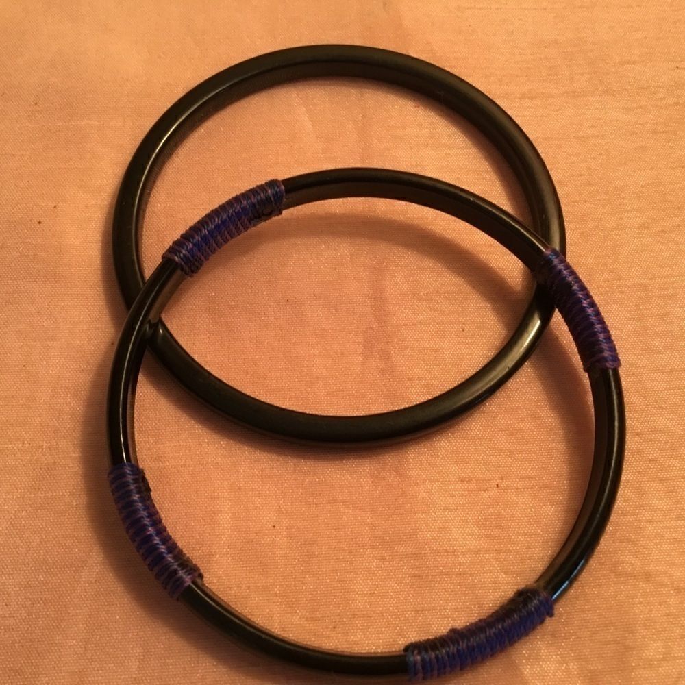 Set of 2 Black Bangle Bracelets